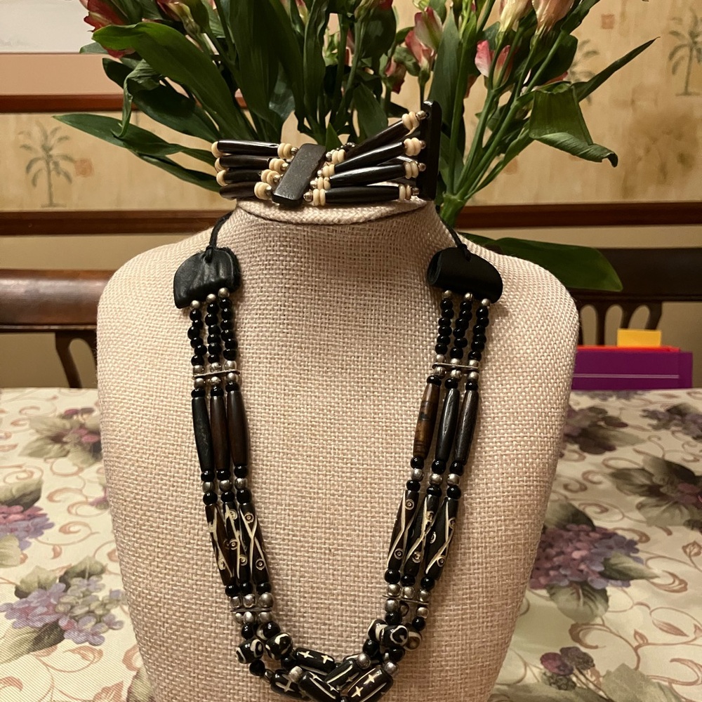 BONE CARVED NECKLACE AND BRACELET